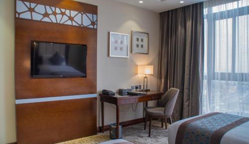 Deluxe King Room