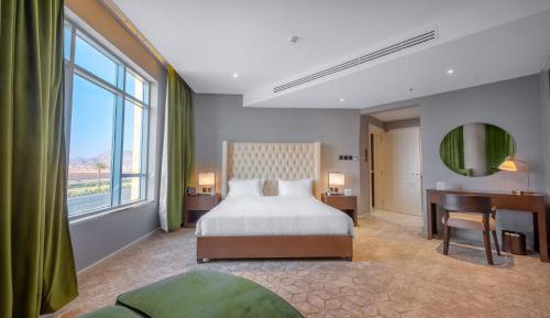 Junior Suite with Mountain View