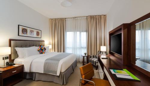 Guest Room King Bed