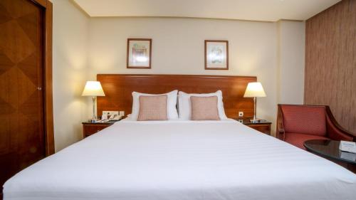 Standard King Room - Accessible