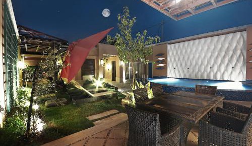 Deluxe One-Bedroom Villa with Private Pool 
