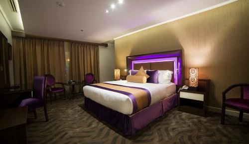 Deluxe King Bed