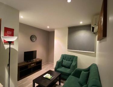 Deluxe Double Room (1 adult + 2 children)