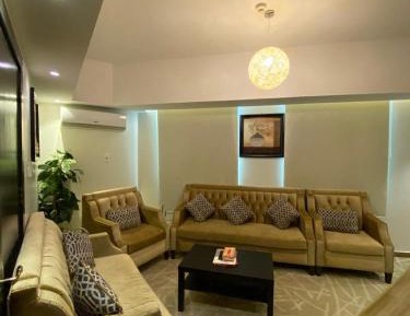 Deluxe Two-Bedroom Apartment
