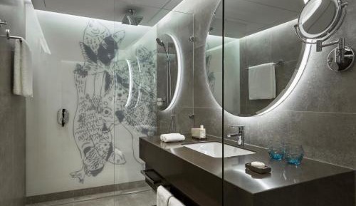 Corner Suite
