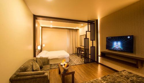 Twin Bed Studio