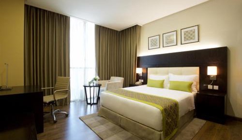 Club 3 Bedroom Apartment - Non Smoking