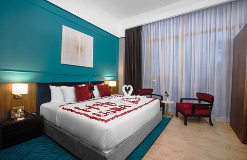 Al Faisaliyah Hotel | Hujra Hotel Tahlia Jeddah