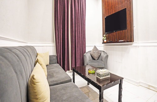 Sari Street Hotel | OYO 649 Al Thuraya Palace Apartments