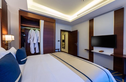 Al-Hamra'a Hotel | Blue Diamond Hotel