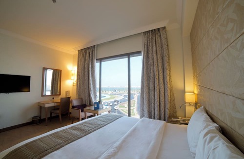 Az Zuhur Hotel | Golden Tulip Dammam Corniche Hotel