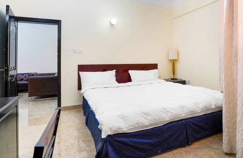 Manama Hotel | OYO 124 Al Salam Palace Hotel