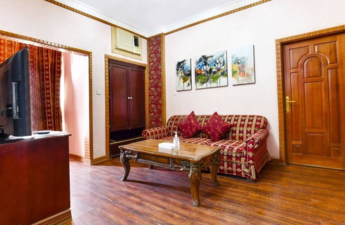 Manama Hotel | OYO 125 Moon Plaza Hotel