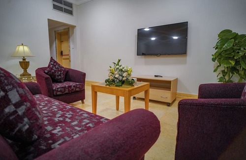 Al Aziziyah Hotel | EMMAR AL NOOR