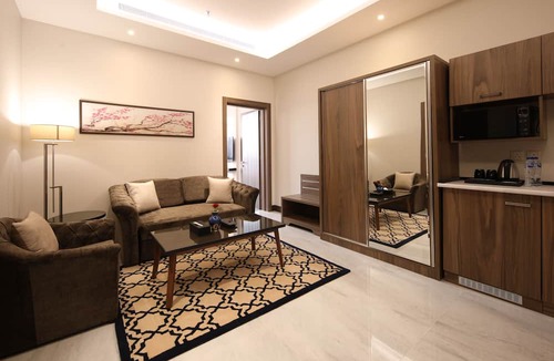 Hera Street Hotel | Gladiolus Hotel