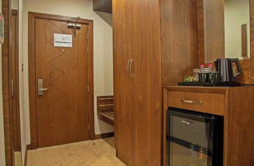Jeddah Hotel | Sunday Emerald Hotel