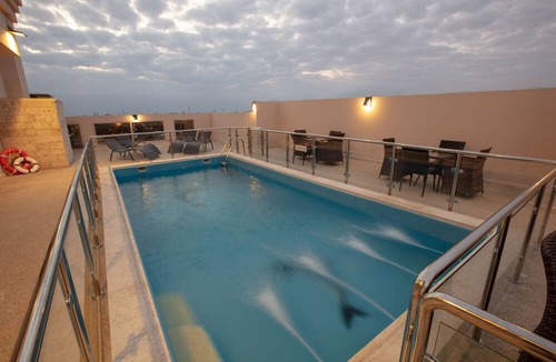 Hera Street Hotel | Seasons Park Hotel