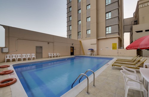 Al Hoora Hotel | Monroe Hotel & Suites