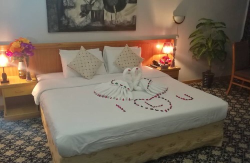 Al Hoora Hotel | Phoenicia Tower Hotel