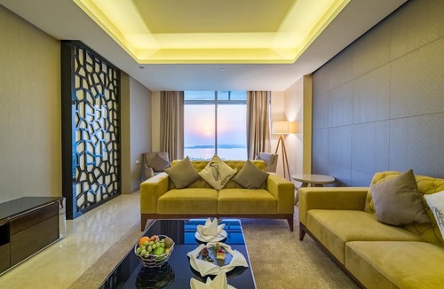Muharraq Hotel | Solymar Hotel & Beach