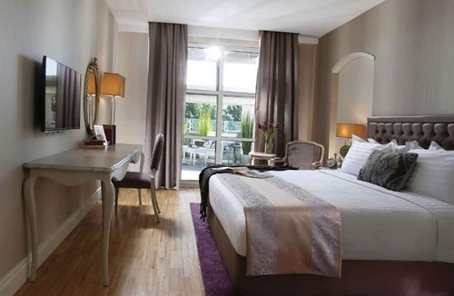 Sari Street Hotel | RaCo Hotel