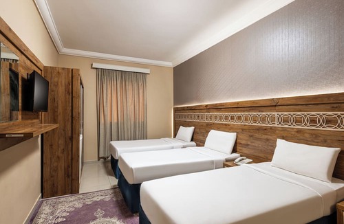 60th Street Hotel | Razana Al Hafayyer