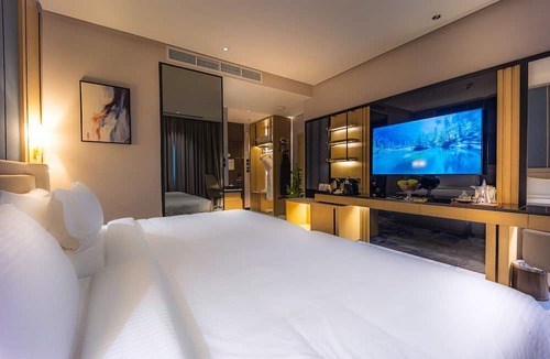 Hera Street Hotel | Tuvana Hotel