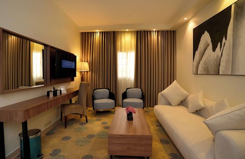 Al Faisaliyah Bed & Breakfast | casa visio serviced hotels