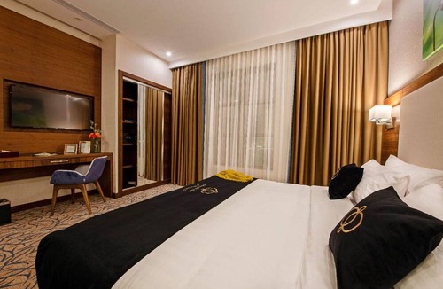 Jeddah Hotel | Dancenter Emerald Near Jeddah Corniche