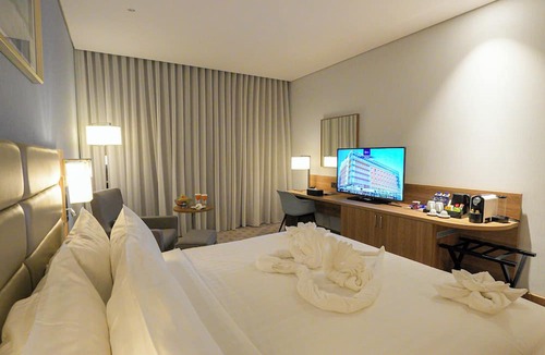 Sari Street Hotel | Casa Diora Hotel Al Rawdah