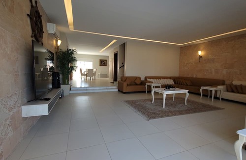 Durrat Al-Arous Ski Chalet | Durrat Al-Arous Villa in Moon Beach