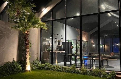 Buraydah Ski Chalet | cottage chalet