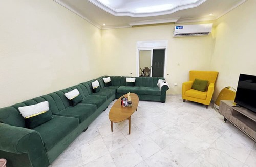 Al-Hamra'a Bed & Breakfast | Hasy's House-You Jia