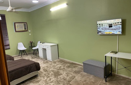 Mecca Apartment | Mecca Room With Transport