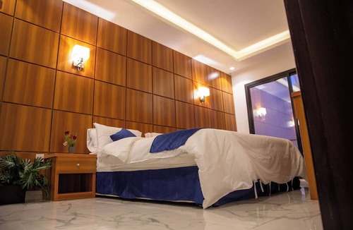 Al Kura Ski Chalet | Chalet with private pool