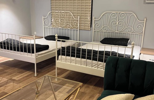 Medina Apartment | Cozy 1-bedroom apartment in enchanting Madinah with AC, WiFi