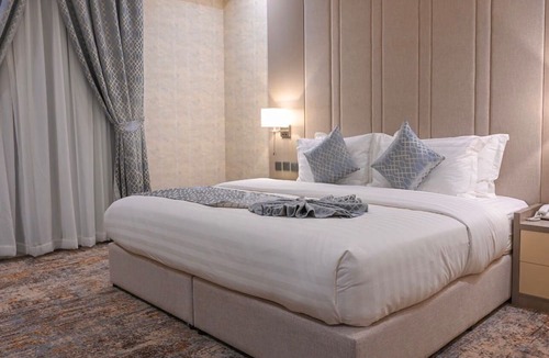 Al Khobar Hostel | East Garden Plus Serviced apartments شقق حديقة الشرق بلس للشقق المخدومة