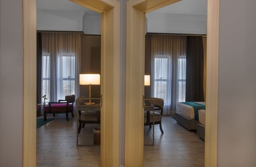 Al Faisaliyah Hotel | Hujra Hotel Tahlia Jeddah