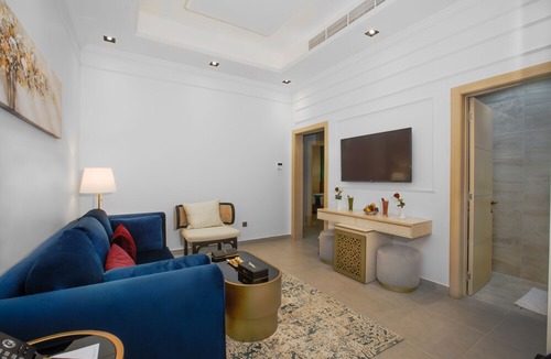 Al Faisaliyah Hotel | Hujra Hotel Tahlia Jeddah