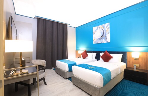 Al Faisaliyah Hotel | Hujra Hotel Tahlia Jeddah