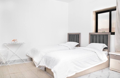 Medina Apartment | Modern Family Apt near Al-Masjid