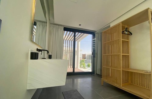 Spring Ski Chalet | 5 minutes to airport