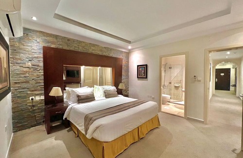 Sari Street Hotel | loren serviced Apartment Alslamah