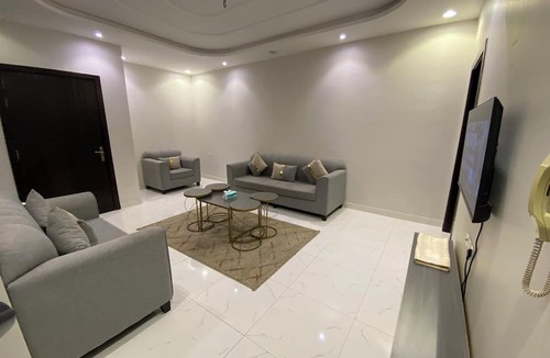 Al Kura Apartment | Avenor Apartments J6 – 3-Bedroom Apartment with Living Room, Kitchen & 2 Bathrooms | Al Hamdaniyah