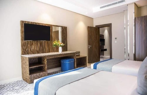 Hera Street Hotel | Swiss Blue Heraa