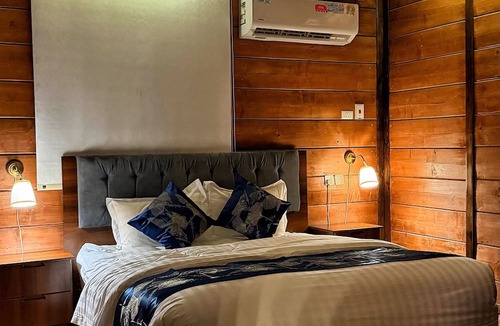 Dhahban Hotel | Riza Hotel Chalets
