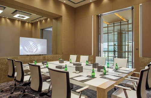 Manama Center Hotel | Downtown Rotana