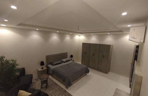 Ali Salamah Apartment | Perfect 2-bedroom apartment with AC in charming Jeddah