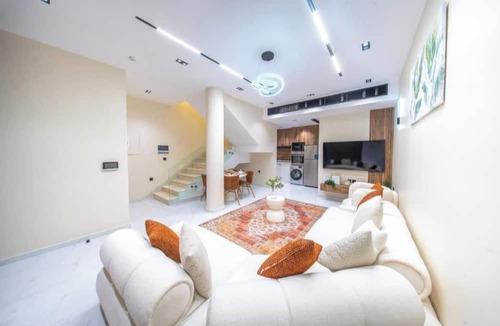Qurish Street House | Orvana Marina