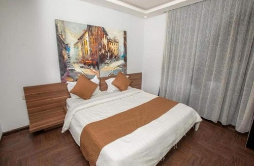 King Abdul Aziz Road Apartment | Jeddah Grand Beach